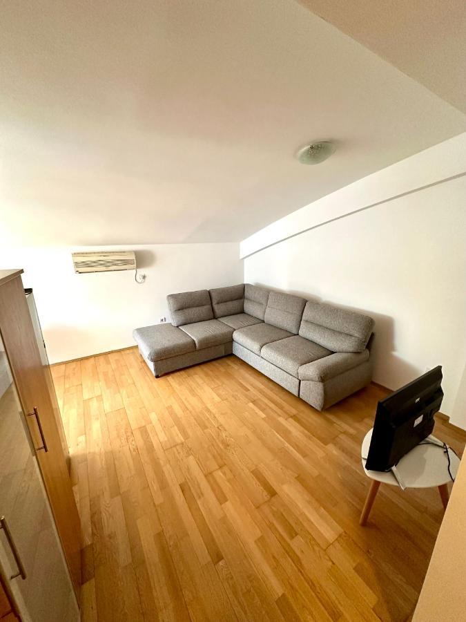 Apartment Stex 3 พอดโกริกา ภายนอก รูปภาพ